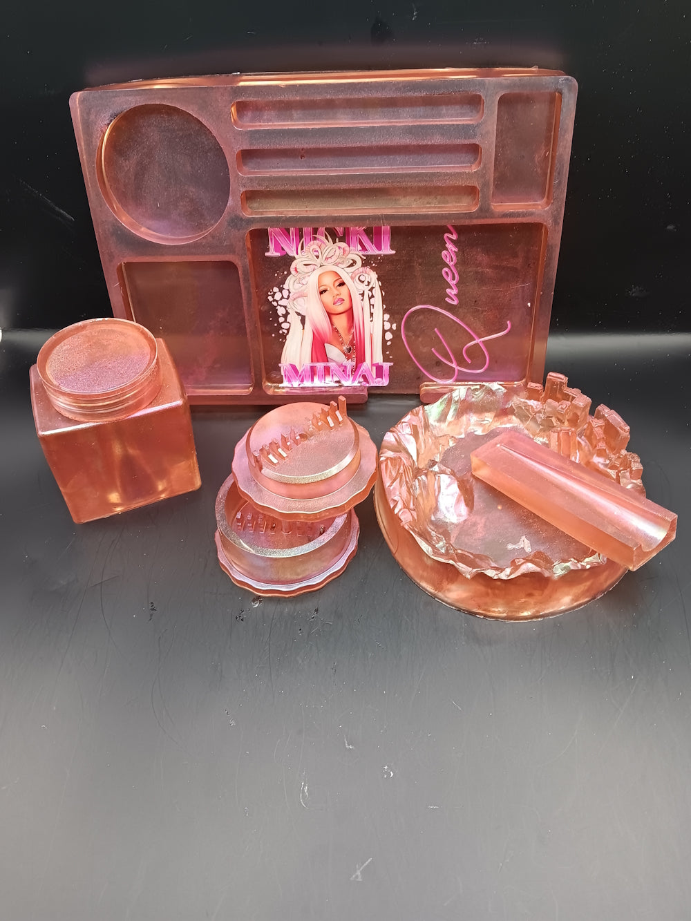 5 Piece Graphic Rolling Tray Set