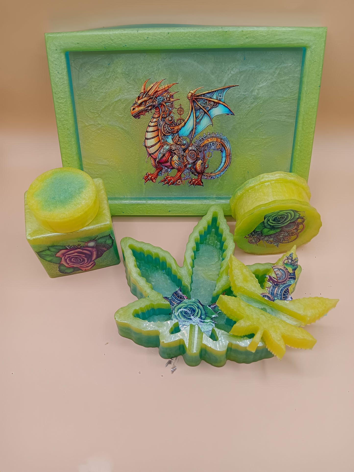 5 Piece Graphic Rolling Tray Set