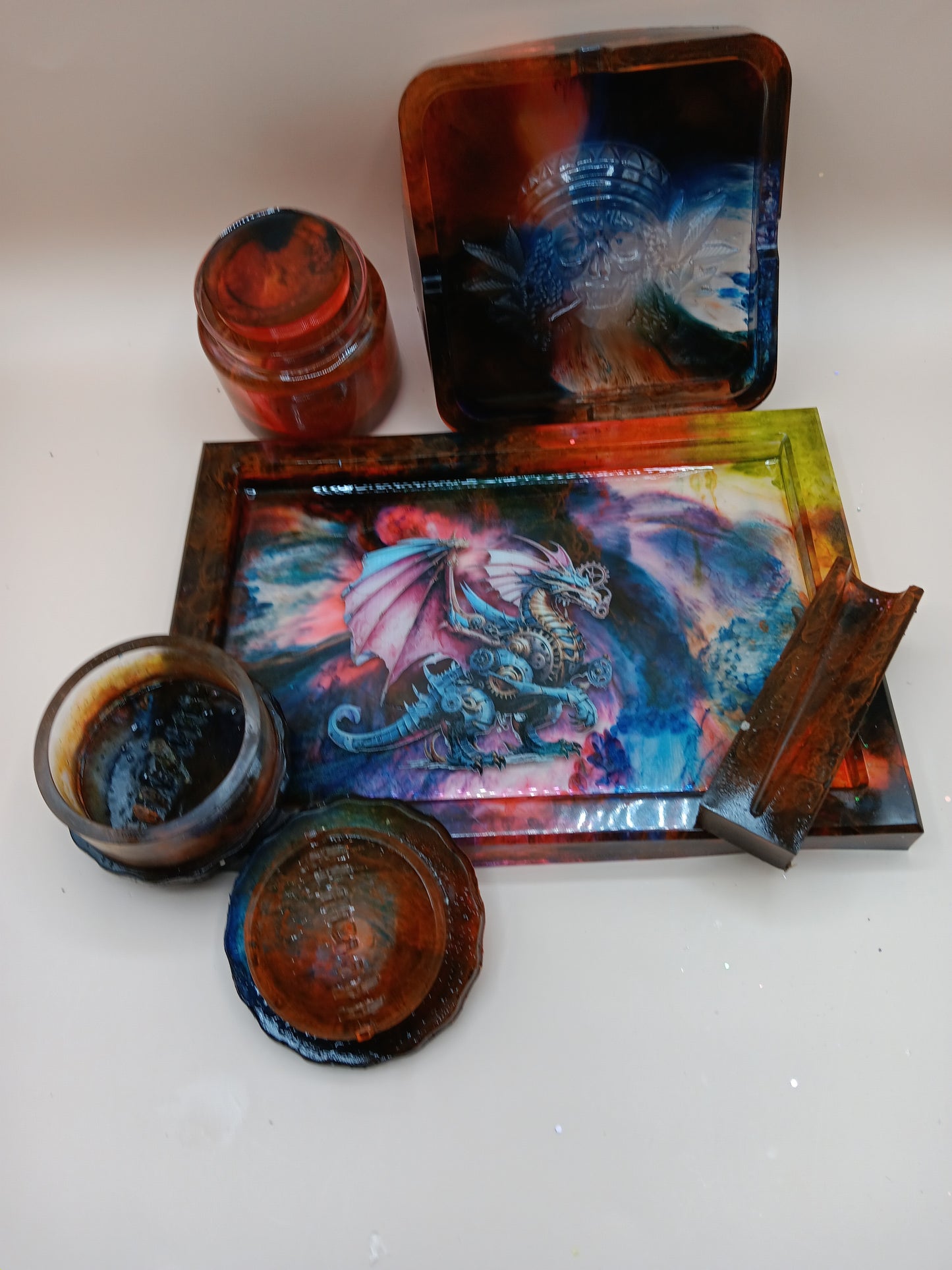 5 Piece Graphic Rolling Tray Set