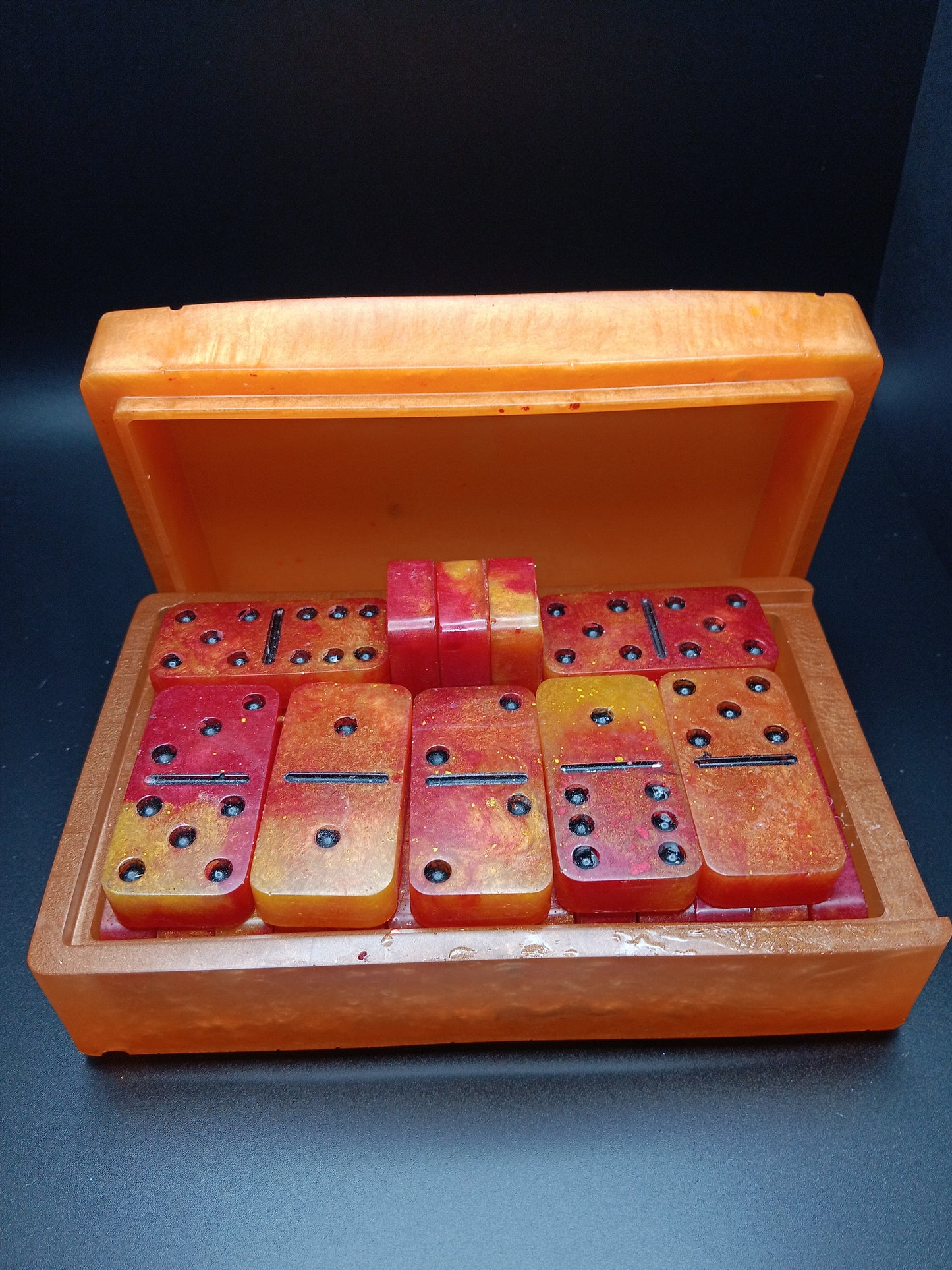 Dominos
