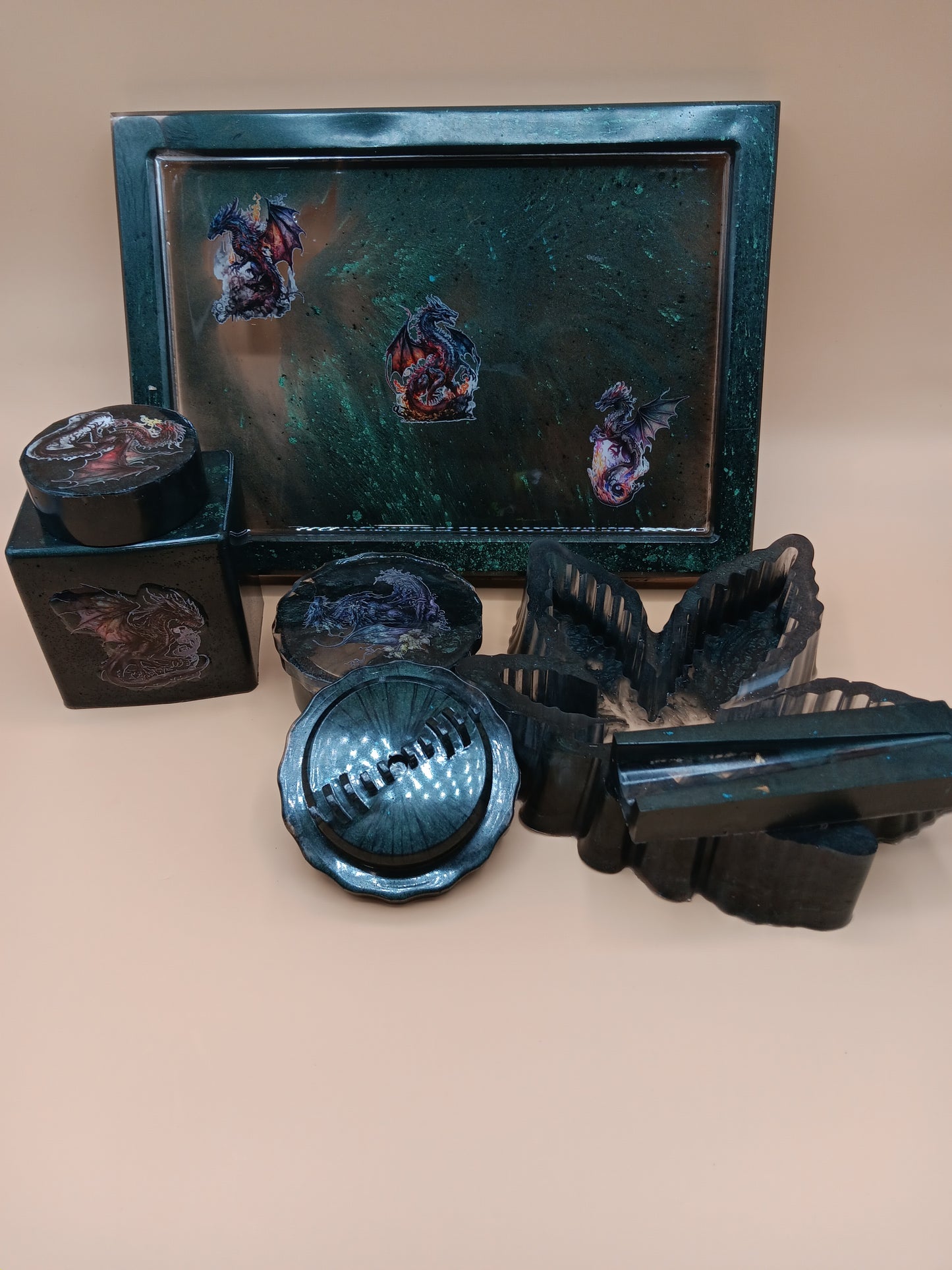 5 Piece Graphic Rolling Tray Set