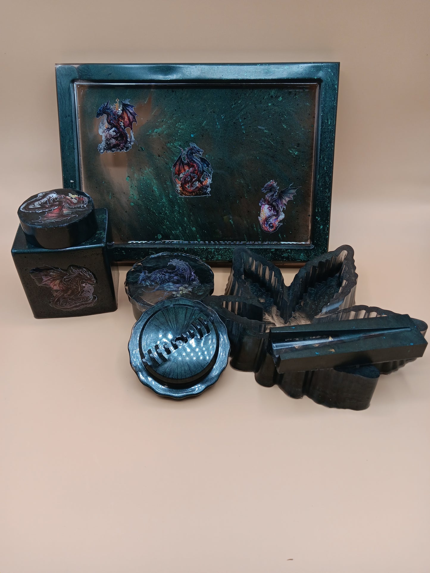 5 Piece Graphic Rolling Tray Set